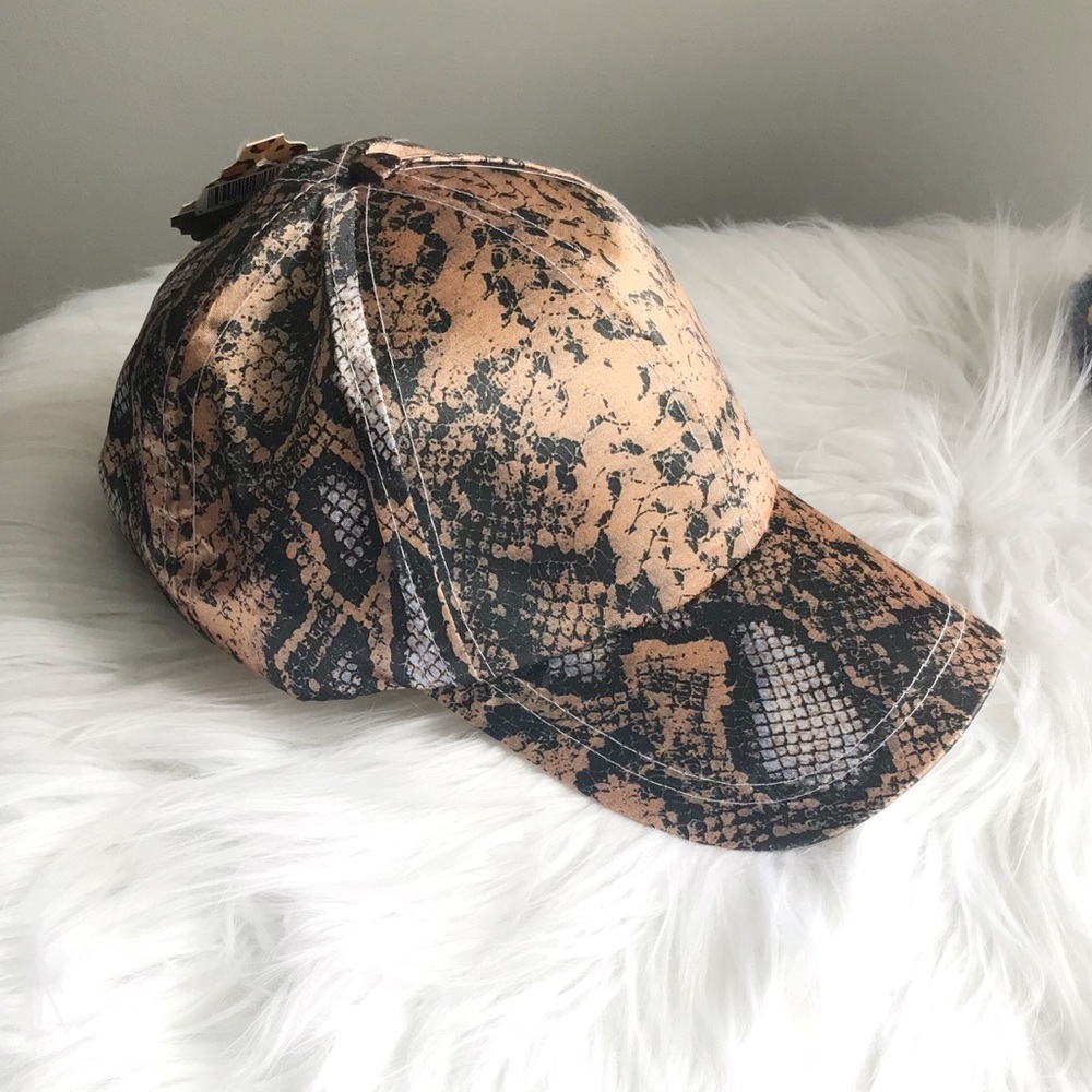 Baseball cap
